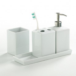 Bathroom Accesories: Square Set